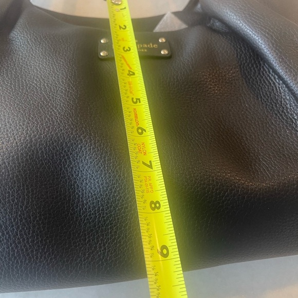 KATE SPADE BLACK LEATHER BAG! Zip closure! Spacious, versatile everyday bag!! - Picture 8 of 8